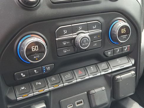 Used 2019 Chevrolet Silverado 1500 LTZ w/ LTZ Plus Package AWD/4WD image 16