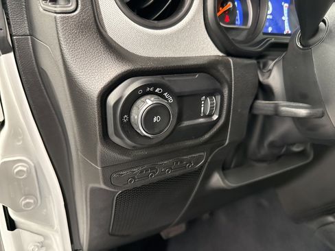 Used 2024 Jeep Wrangler Sport S image 17