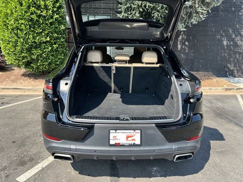 Used 2021 Porsche Cayenne Coupe image 16