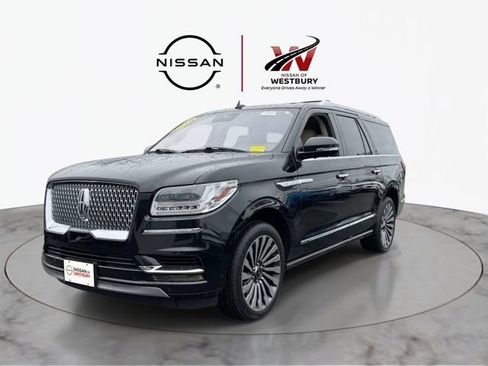 Used 2019 Lincoln Navigator L Reserve w/ Cargo Package AWD/4WD image 2