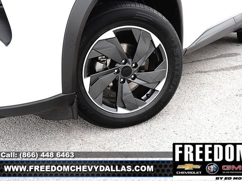 Used 2024 Nissan Rogue SV AWD/4WD image 44