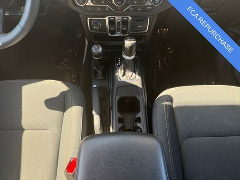Used 2024 Jeep Wrangler Unlimited Sport AWD/4WD image 11