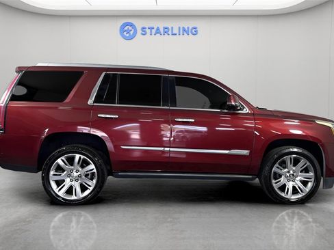Used 2017 Cadillac Escalade Premium Luxury image 11