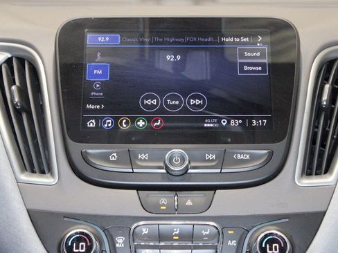 Used 2022 Chevrolet Malibu LT image 30