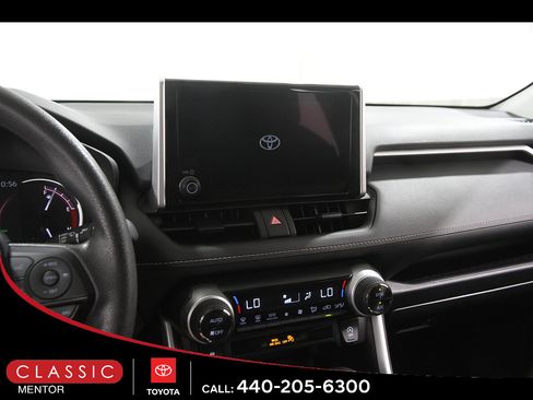 Certified 2025 Toyota RAV4 XLE FWD image 9