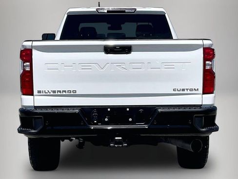 Used 2025 Chevrolet Silverado 2500 Custom w/ Custom Value Package AWD/4WD image 6