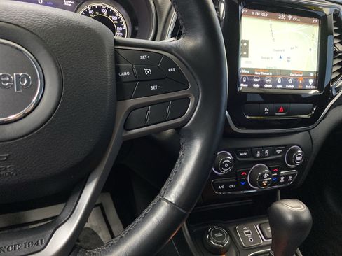 Certified 2019 Jeep Cherokee Limited w/ Trailer Tow Group image 21