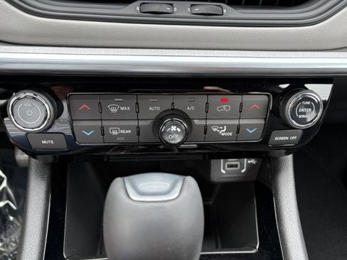 New 2026 Jeep Compass Limited AWD/4WD image 16