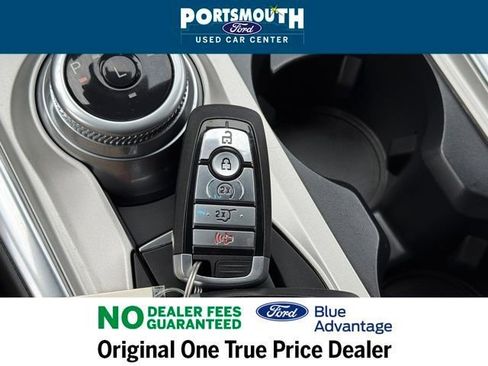 Used 2022 Ford Explorer XLT w/ Equipment Group 202A image 16