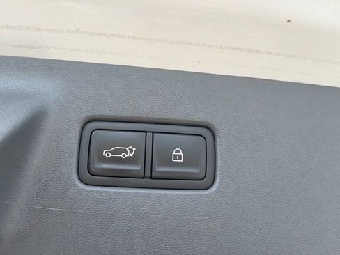 Used 2024 Hyundai Santa Fe SEL FWD image 15