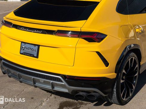 Used 2019 Lamborghini Urus image 16