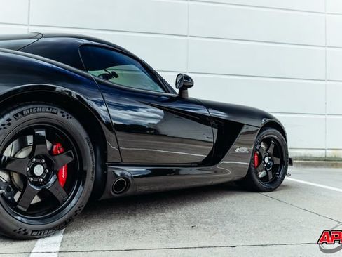 Used 2009 Dodge Viper ACR RWD image 34