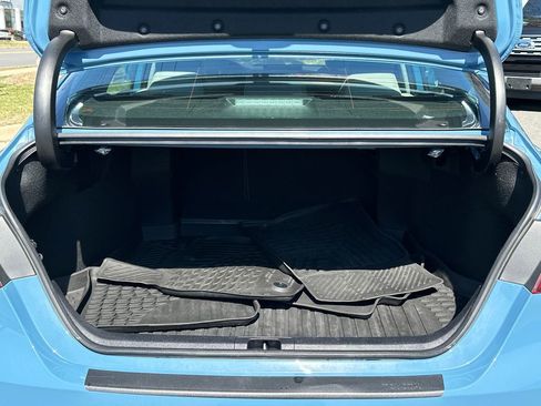 Used 2023 Toyota Camry SE image 6