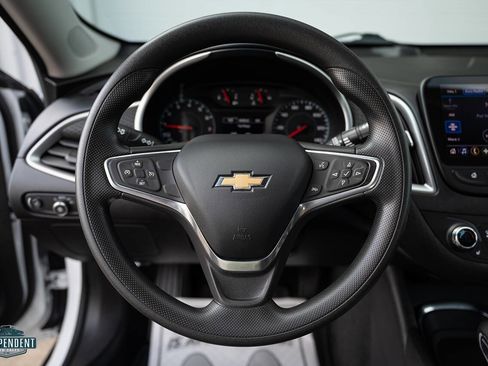 Used 2022 Chevrolet Malibu LT image 21