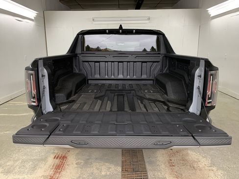 New 2025 GMC Hummer EV 3X image 8