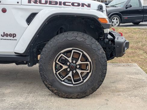 Used 2024 Jeep Wrangler Unlimited Rubicon image 11