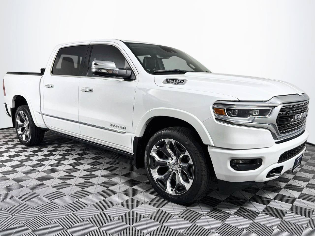 Used 2022 RAM 1500 Limited w/ Body-Colour Bumper Group AWD/4WD image 27
