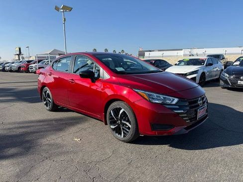 New 2025 Nissan Versa SR w/ Trunk Package image 1