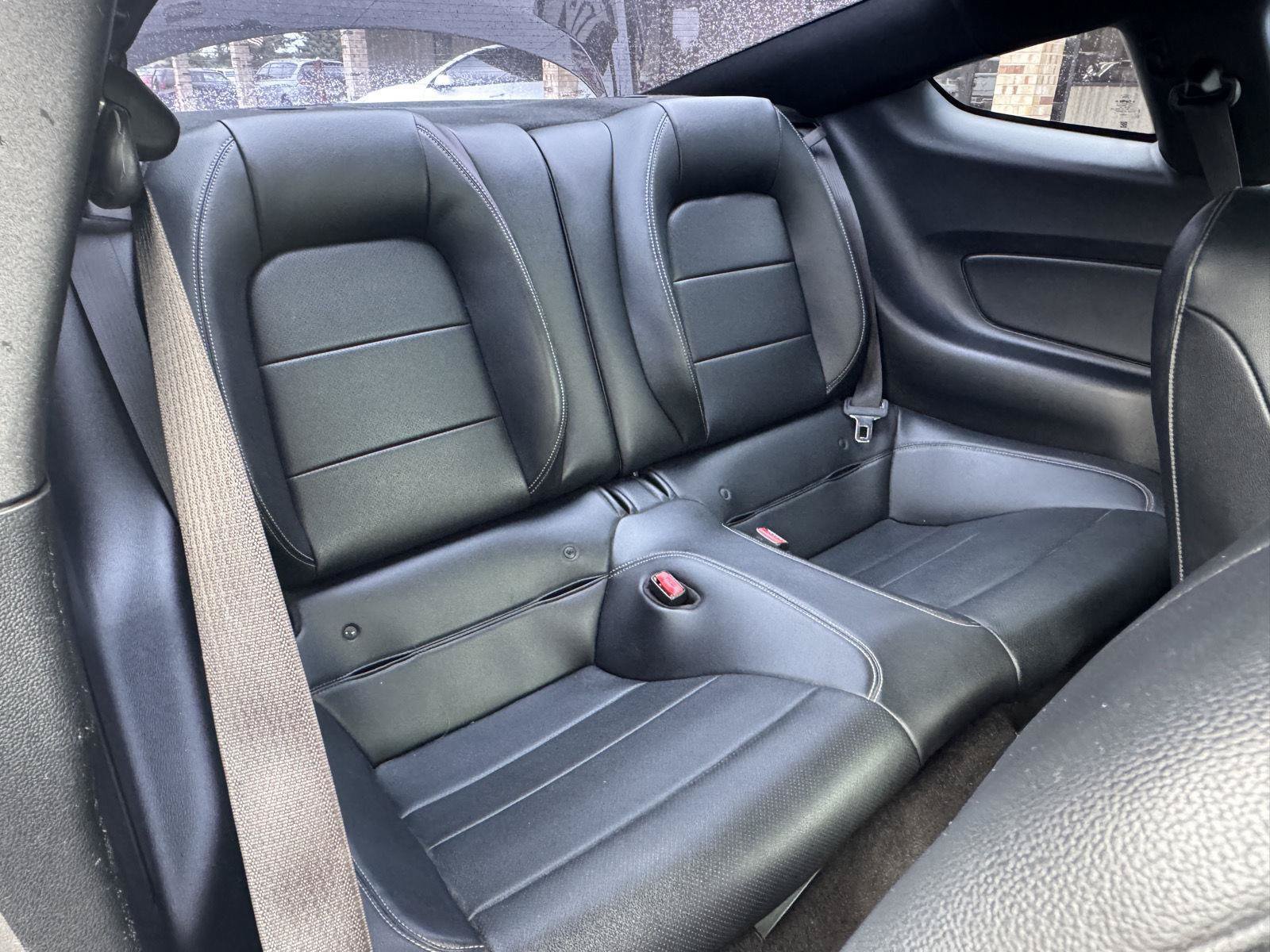 Used 2015 Ford Mustang GT Premium RWD image 26