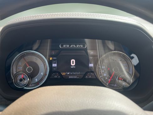 Used 2022 RAM 2500 Limited AWD/4WD image 25
