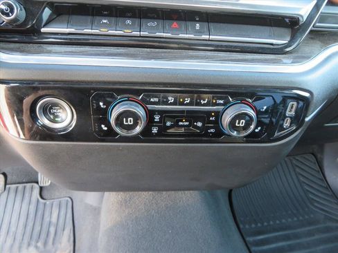 Used 2022 Chevrolet Silverado 1500 LT AWD/4WD image 27