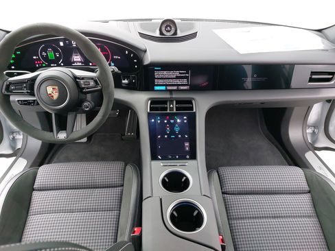 Used 2025 Porsche Taycan 4S image 11