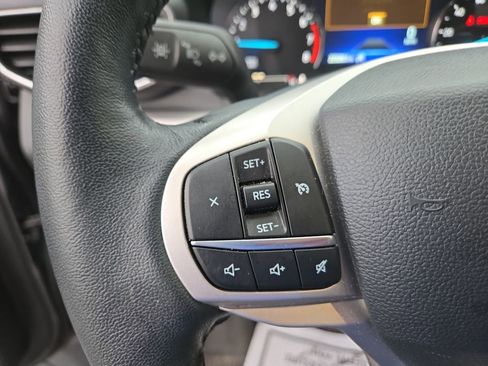 Used 2023 Ford Explorer XLT w/ Equipment Group 202A image 18