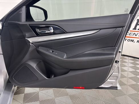 Used 2023 Nissan Maxima SV w/ Floor Mat Group FWD image 25