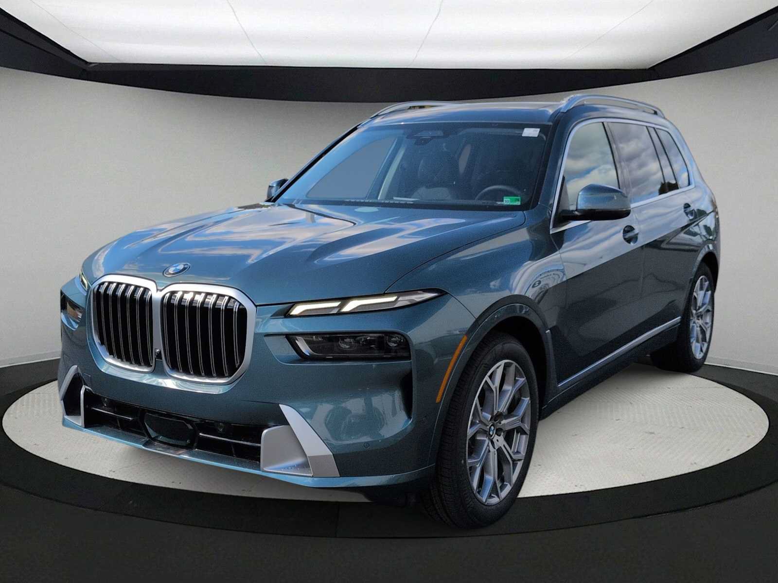 Used 2026 BMW X7 xDrive40i AWD/4WD image 4