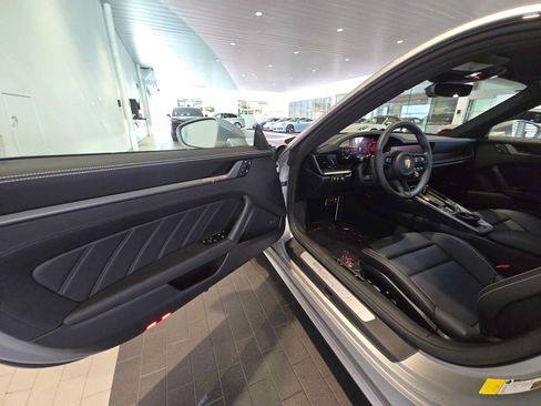 Used 2025 Porsche 911 Carrera S RWD image 19