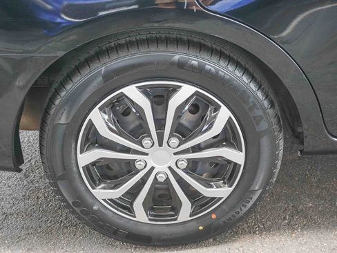 Used 2019 Nissan Versa SV FWD image 9