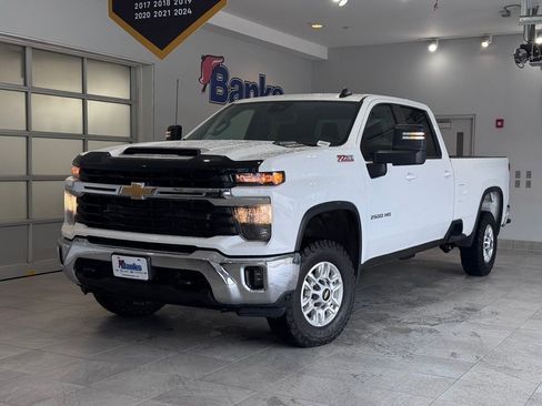 Certified 2024 Chevrolet Silverado 2500 LT w/ Convenience Package AWD/4WD image 2