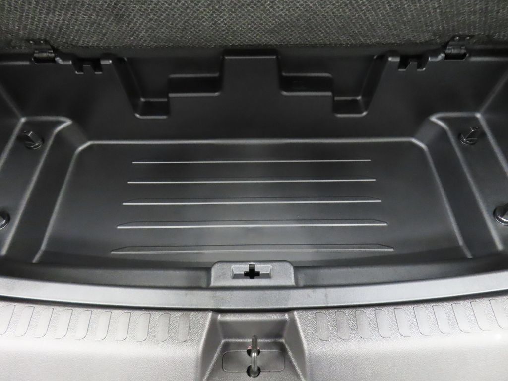 Used 2026 GMC Acadia AT4 w/ LPO, Floor Liner Package AWD/4WD image 44