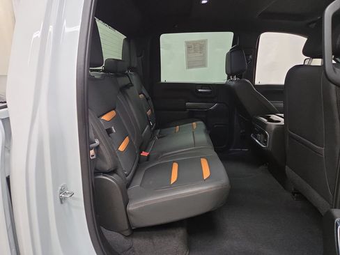 Used 2023 GMC Sierra 2500 AT4 AWD/4WD image 9