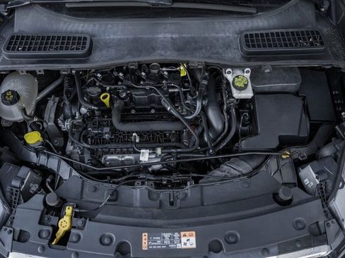 Used 2019 Ford Escape SE image 23