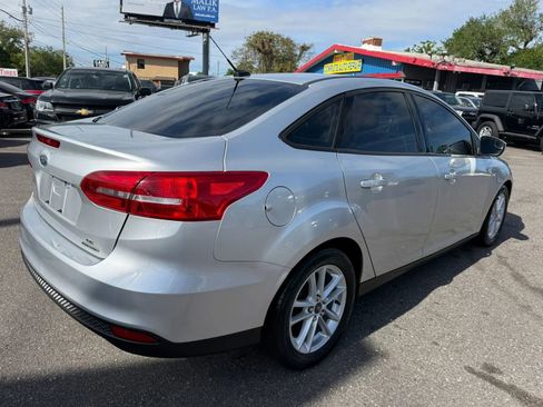 Used 2016 Ford Focus SE image 5