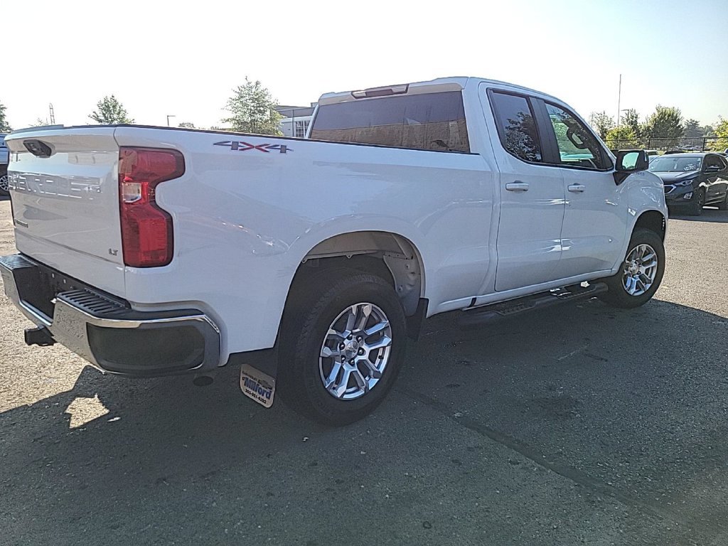 Used 2023 Chevrolet Silverado 1500 LT AWD/4WD image 11