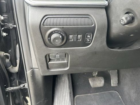 Used 2023 Jeep Wagoneer Series II image 4