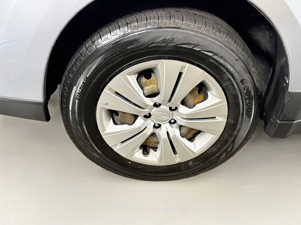 Used 2013 Subaru Outback 2.5i AWD/4WD image 35