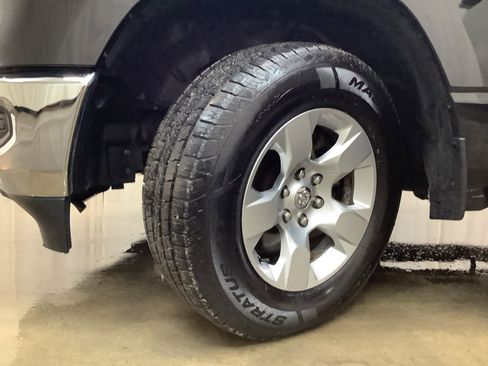 Used 2019 RAM 1500 Big Horn AWD/4WD image 26