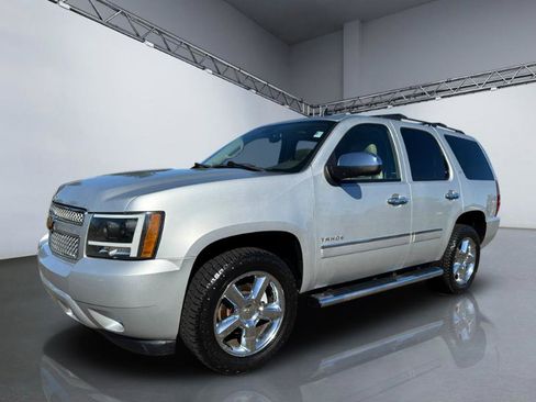Used 2014 Chevrolet Tahoe LTZ image 9