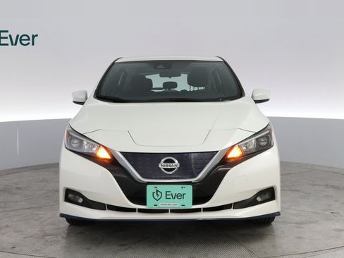 Used 2020 Nissan Leaf SV Plus image 3