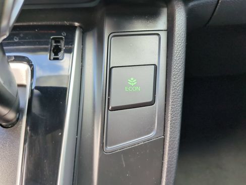 Certified 2019 Honda CR-V LX image 25
