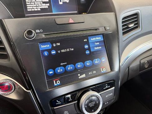 Used 2022 Acura ILX w/ Premium Package FWD image 3