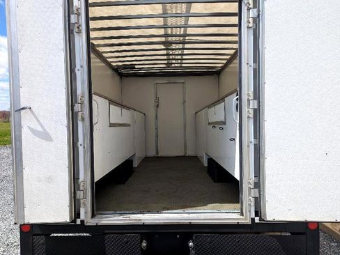 Used 2022 Chevrolet Express 3500 G3500 159 w/ Power Convenience Package image 9