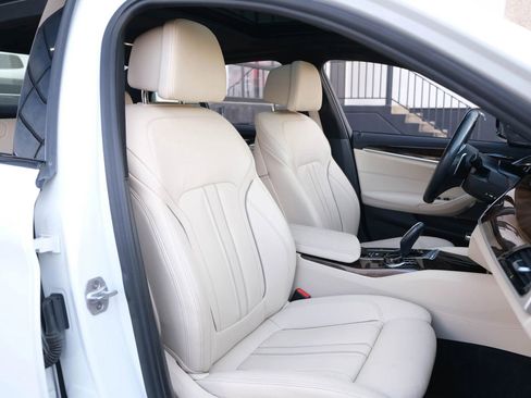 Used 2018 BMW 540i image 36