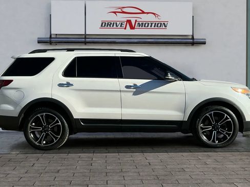 Used 2014 Ford Explorer Sport w/ Equipment Group 401A image 2
