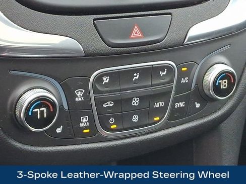 Used 2020 Chevrolet Equinox LT image 19