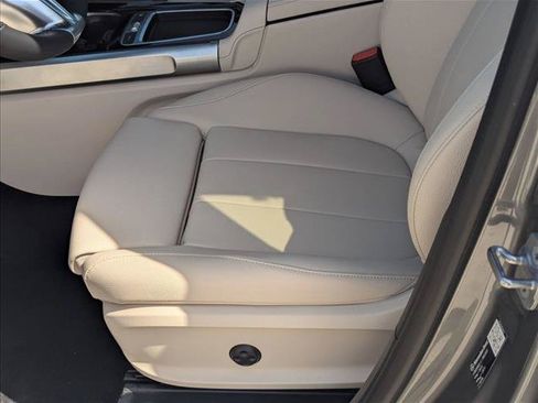 Used 2026 Mercedes-Benz GLB 250 image 4