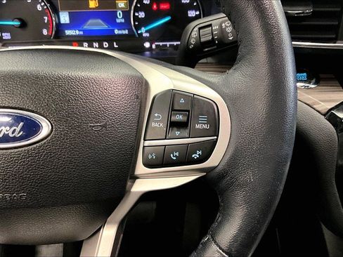 Certified 2022 Ford Explorer Limited w/ Limited Technology Package image 18